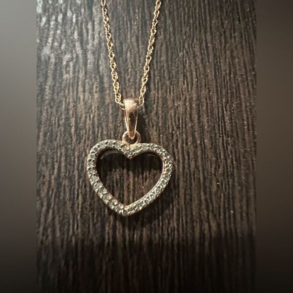 10K Rose Gold Heart Diamond Necklace - Picture 1 of 13